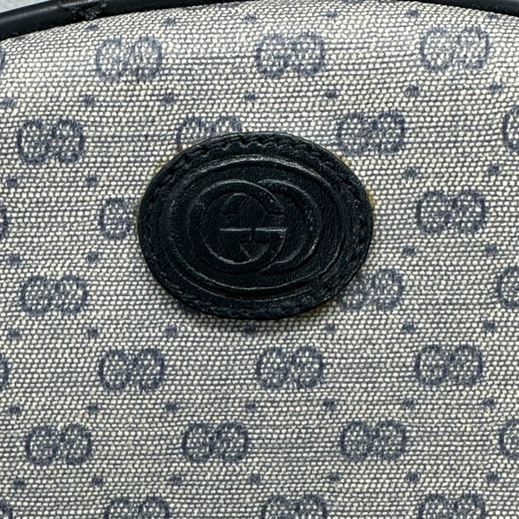 GUCCI VINTAGE EUC GG NAVY COATED CANVAS COSMETIC POUCH - Picture 11 of 11